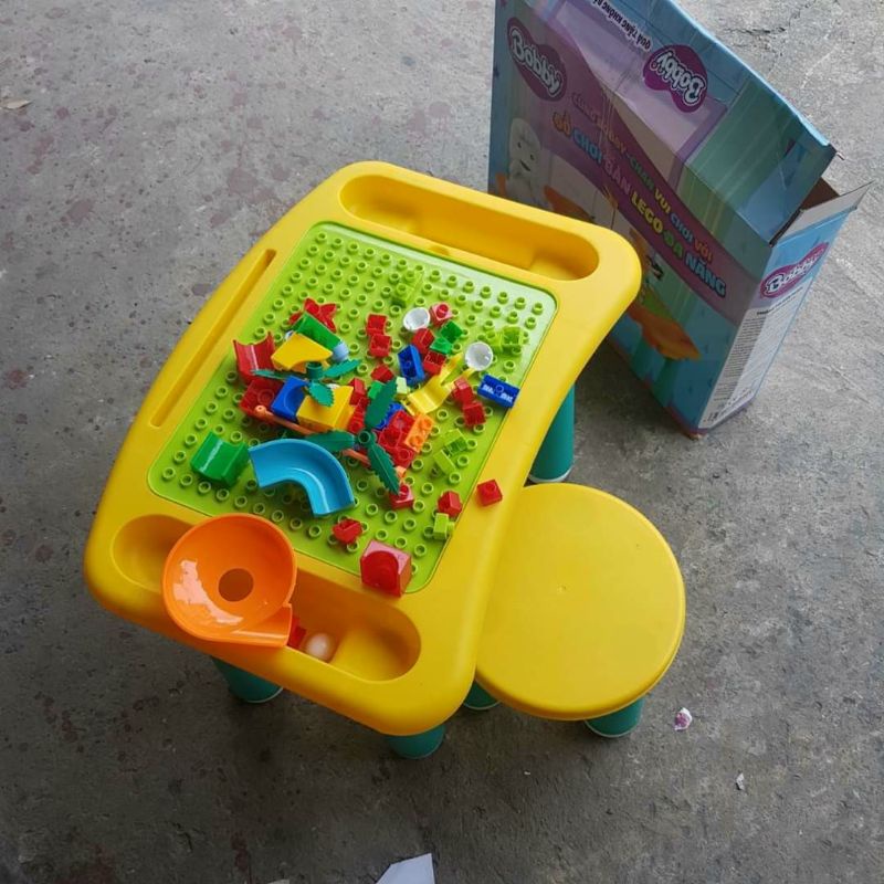 Bộ bàn ghế kèm Lego cho bé