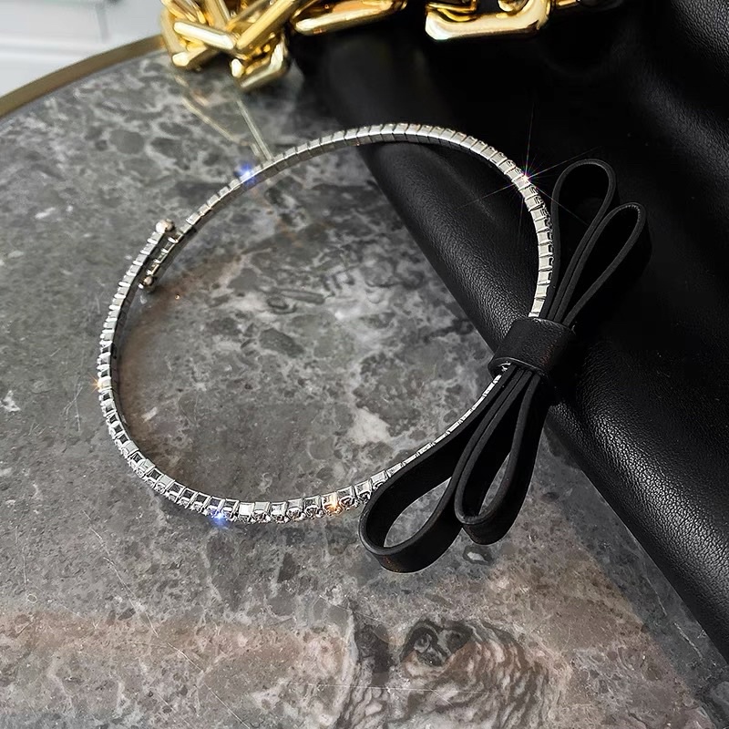 Choker đá phối nơ chất liệu da mã YF-013