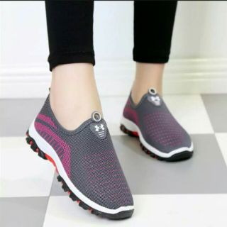 Giay sneaker nữ Xả sốc.