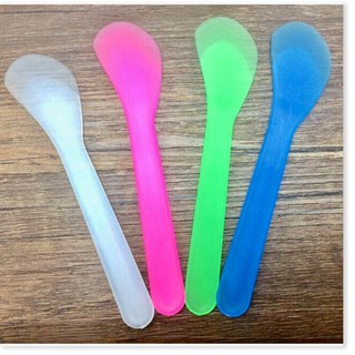 Que trộn bột