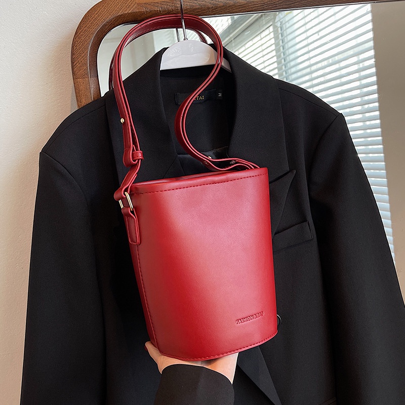 Túi Đeo Chéo Bằng Da PU Màu Đen Thời Trang Dành Cho Nữ