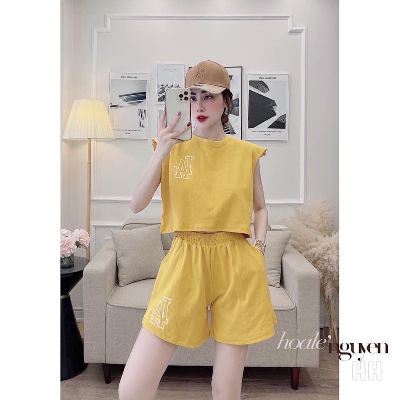 bộ đùi xát nách chữ La dán croptop