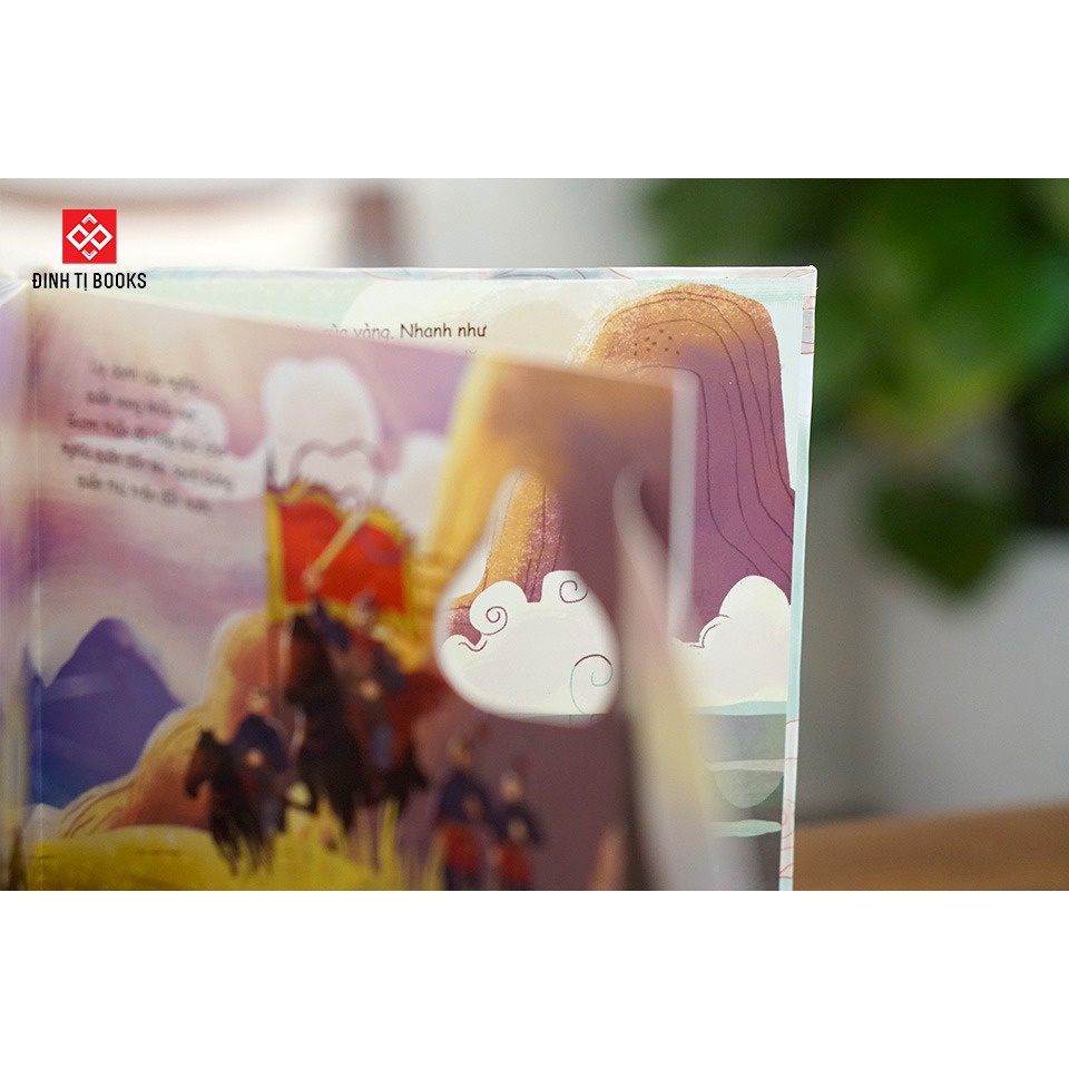 SÁCH - Lật mở xuyên thấu - Bí mật phía sau trang sách - Sự tích Hồ Gươm