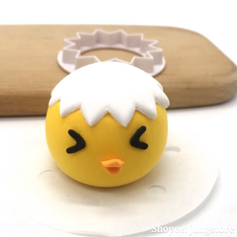 Khuôn bánh bao tạo hình mũ gà, mũ heo hình vỏ trứng