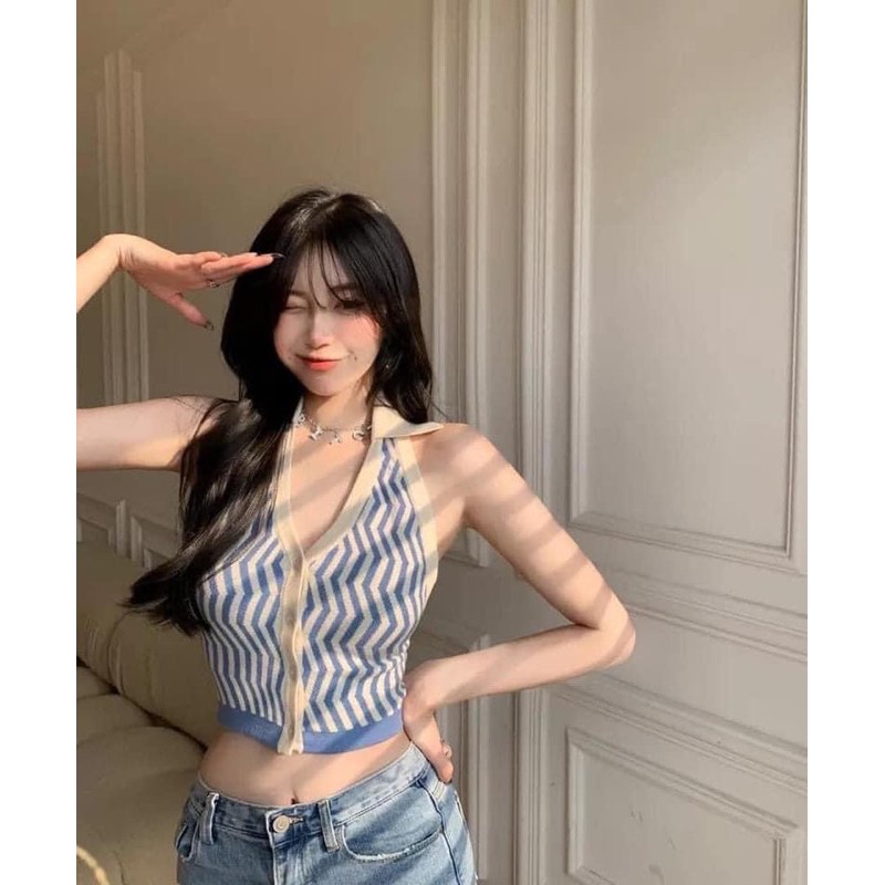 Áo Croptop Nữ Kẻ Sọc 3 Lỗ Cúc Cài Hở Lưng Siêu Xinh Áo crt Cổ Bẻ 2 Màu So Hot | BigBuy360 - bigbuy360.vn