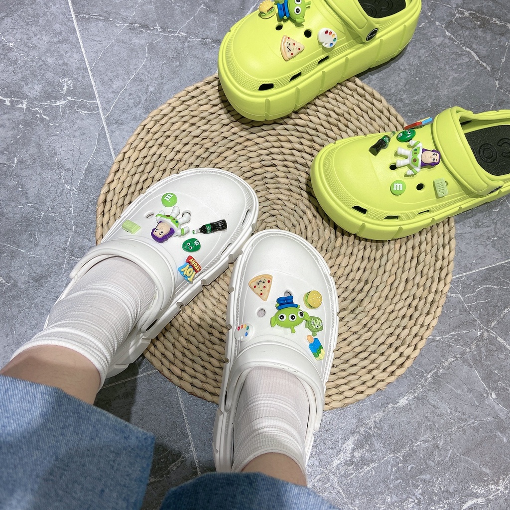Crocs Xăng đan Cao Su Đục Lỗ Thời Trang Đi Biển Mùa Hè Cho Nữ