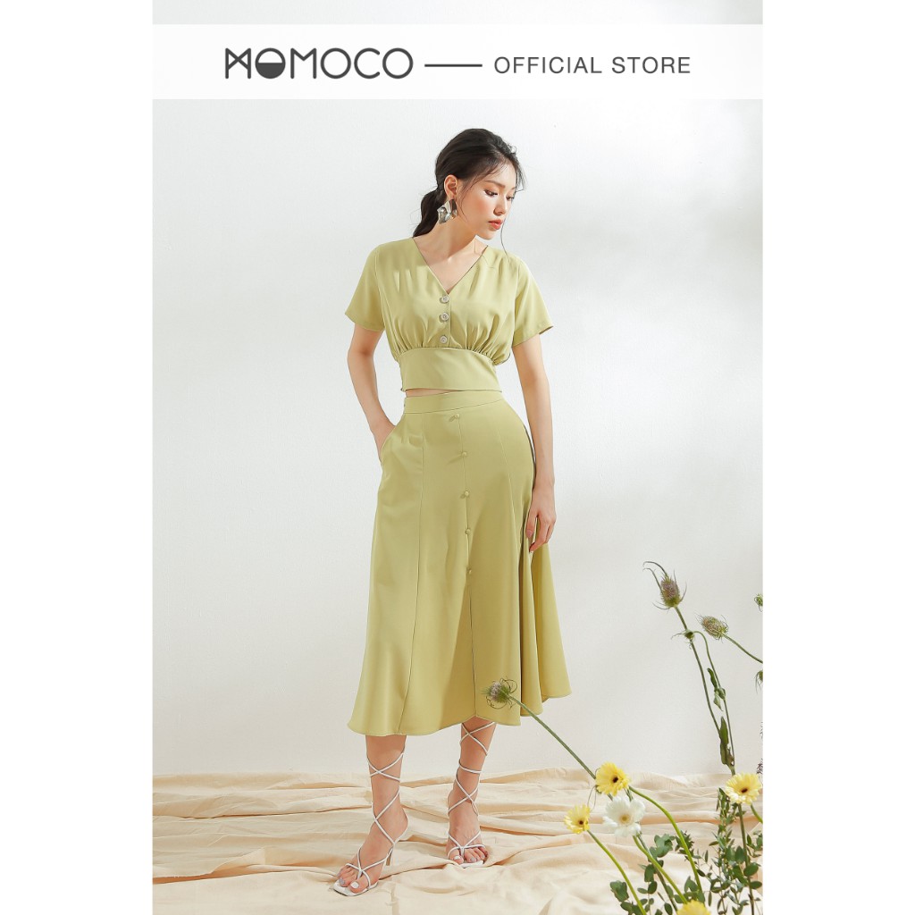 Chân Váy Xòe Midi MOMOCO Khuy Bọc Xẻ Tà Thân Trước Chất Trượt Mêm Không Nhăn M2837