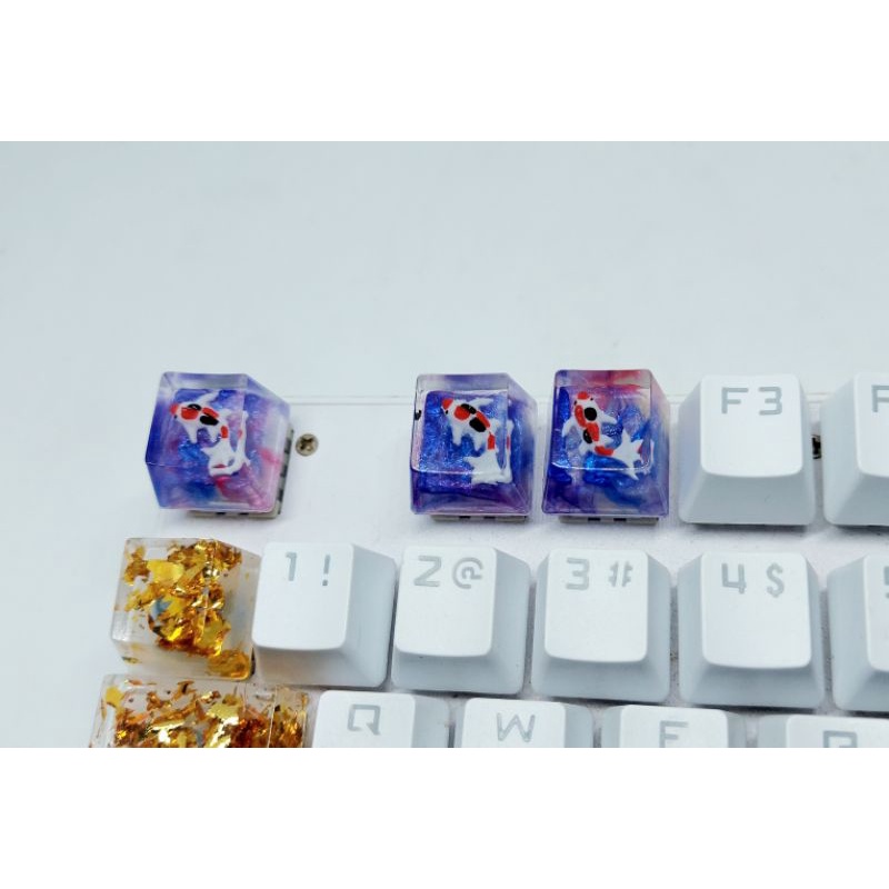 Keycap resin cá koi hiệu ứng galaxy trang trí bàn phím cơ gaming