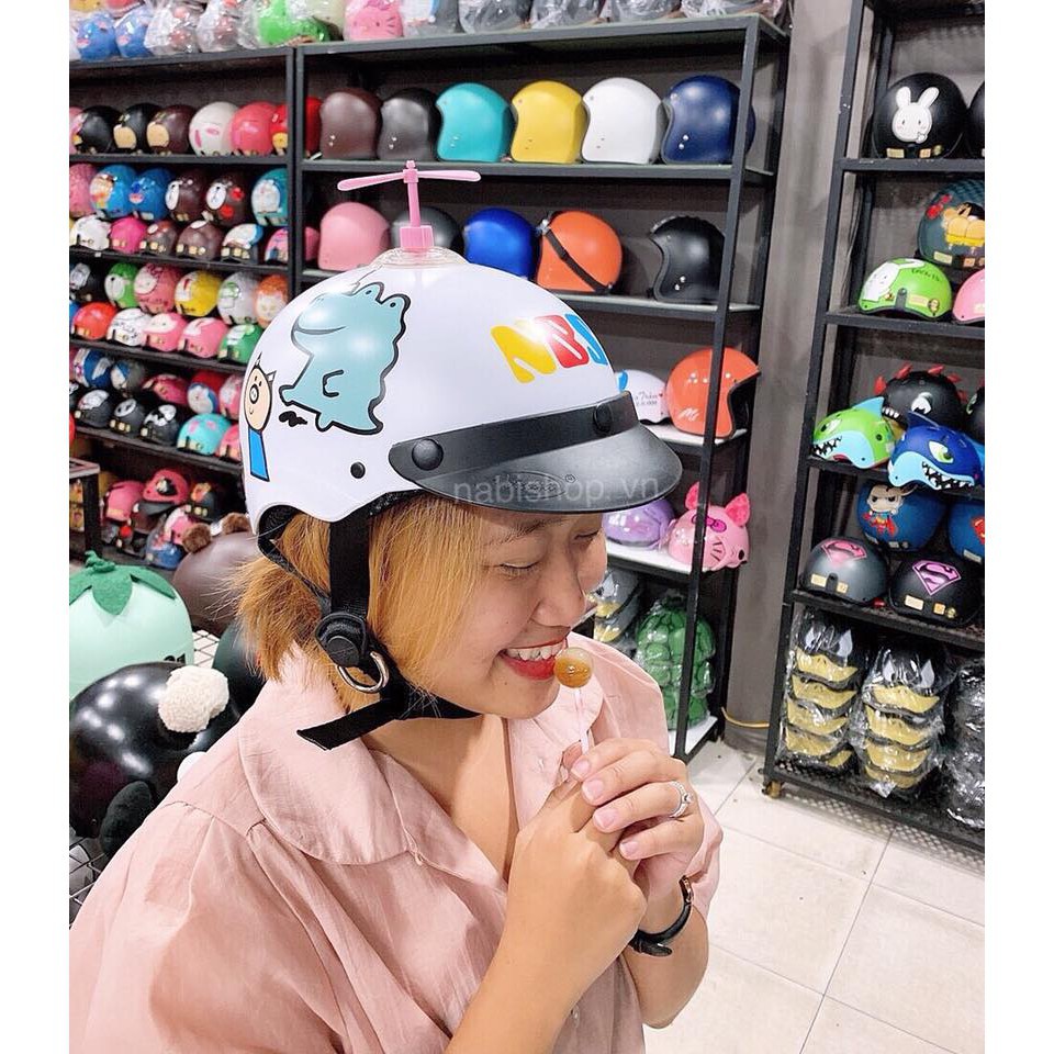 Combo mũ bảo hiểm Doremon + chong chóng