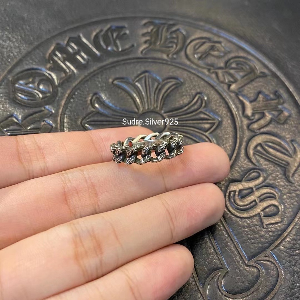 Nhẫn bạc Chrome Heats Cross Chain được làm từ bạc 925,hàng best quality.