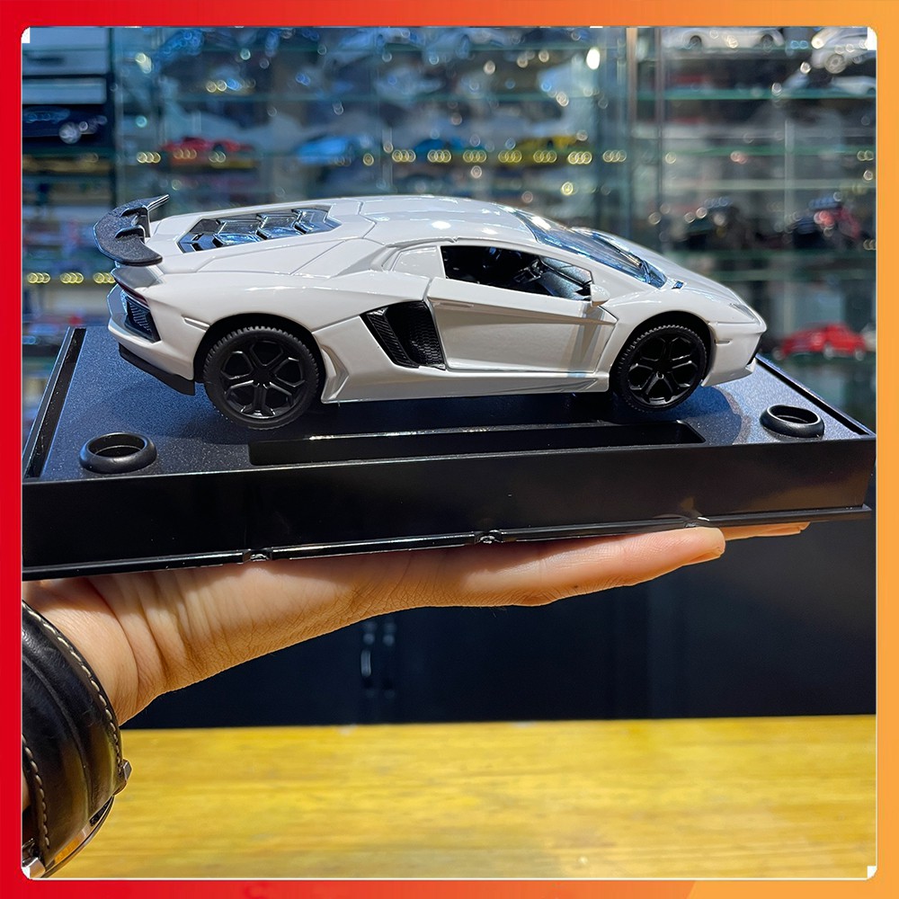  Mô hình xe Lamborghini Aventador LP 740 tỉ lệ 1:32 hãng TY Models