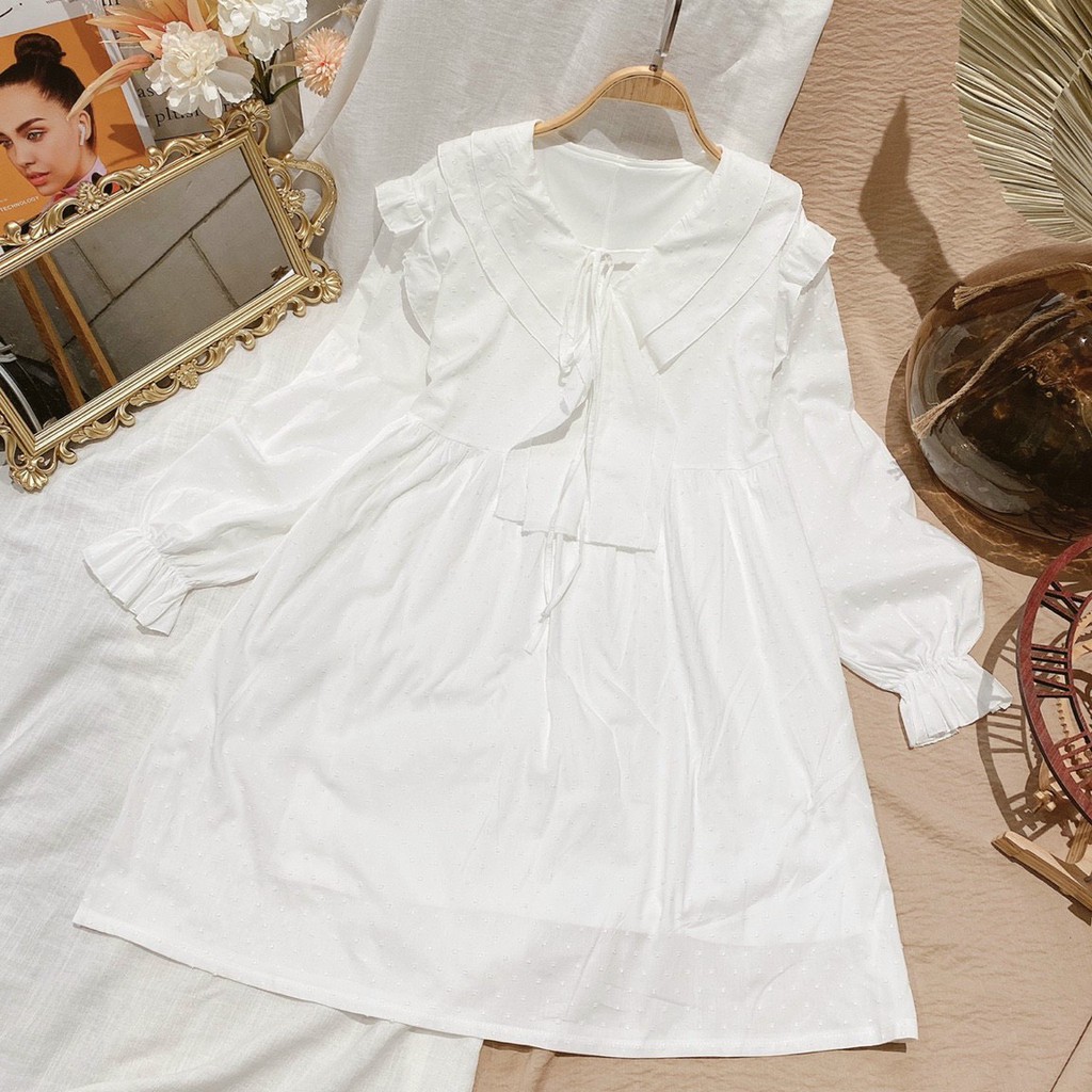 Đầm bbd trắng hoa nổi tay loe cổ bèo nơ💖 👍Kiểu dáng xinh xắn cho những ngày hè về khách nhaaa.  👍Diện em này đi chơi hay
