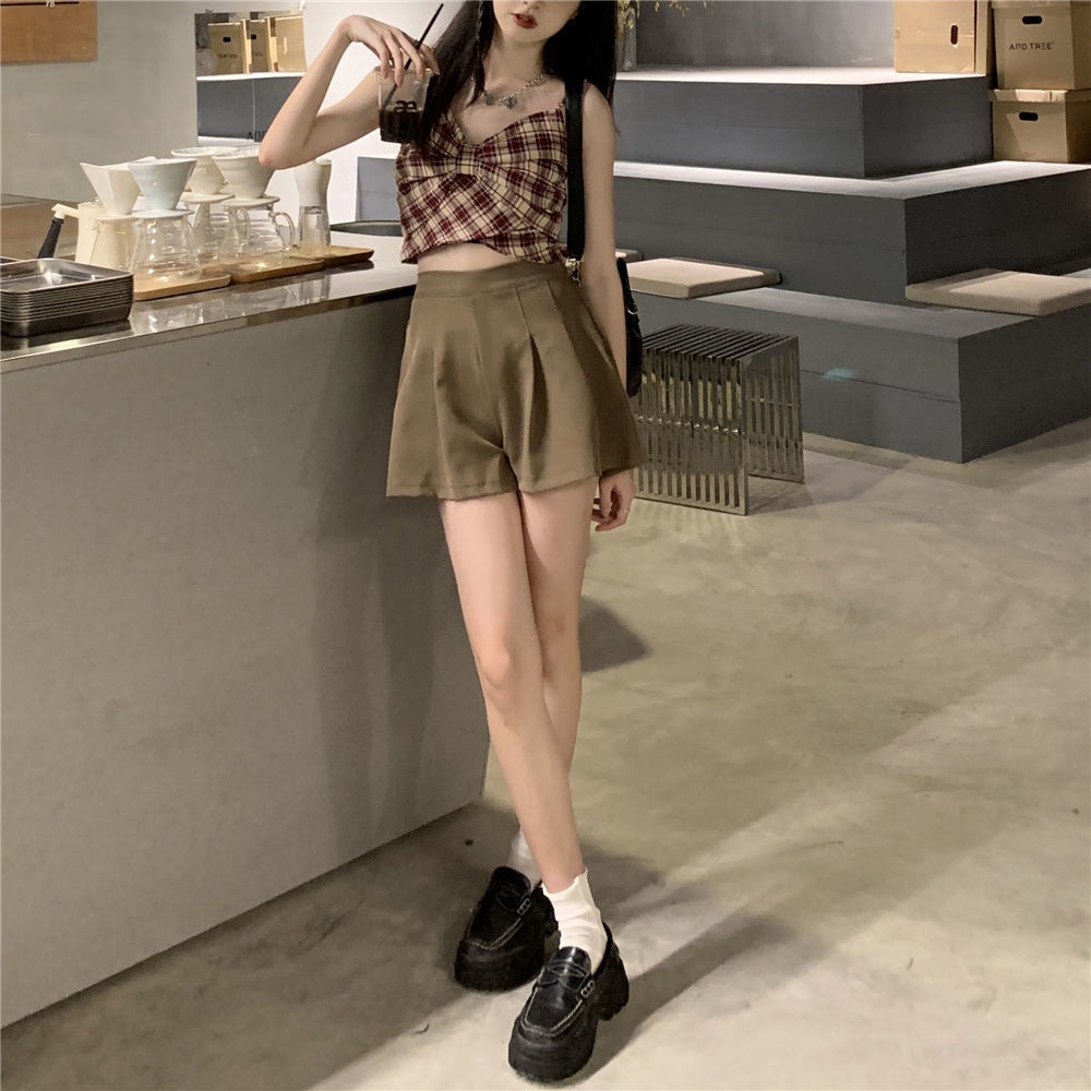Món Áo Hai Dây + Quần Short Lưng Cao Ống Rộng Xếp Ly Họa Tiết Sọc Ca Rô Thời Trang Mùa Hè Mới Cho Nữ S2021 | BigBuy360 - bigbuy360.vn