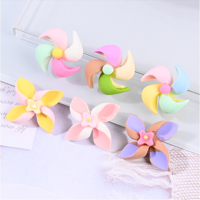 Charm chong chóng nhỏ xinh dễ thương cho các bạn trang trí Jibbitz, vỏ ốp điện thoại, kẹp tóc, DIY