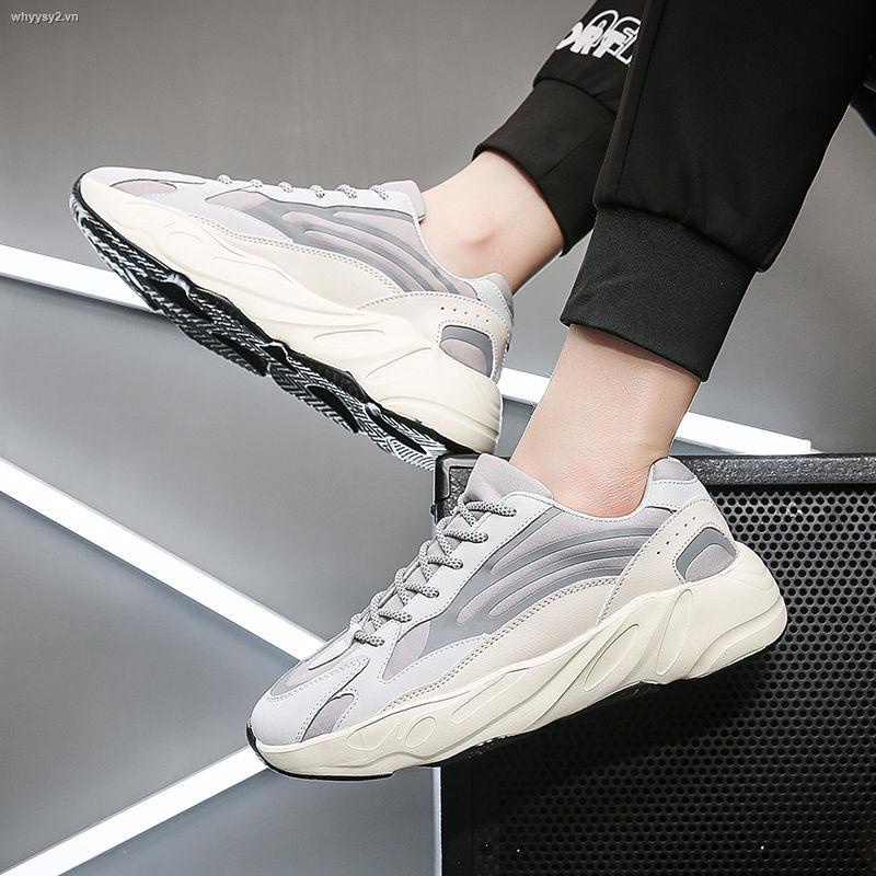 Giày thể thao nam đế dày thoáng khí màu phản quang 700v2
