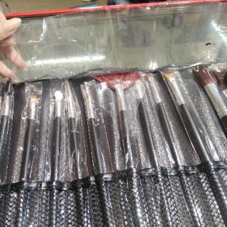 Bóp Da Bộ Cọ Trang Điểm Mac 12 cây