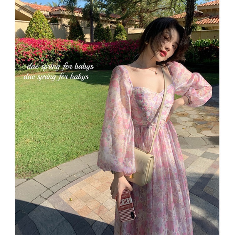 Đầm Dài Cổ Vuông Họa Tiết Hoa Phong Cách Retro