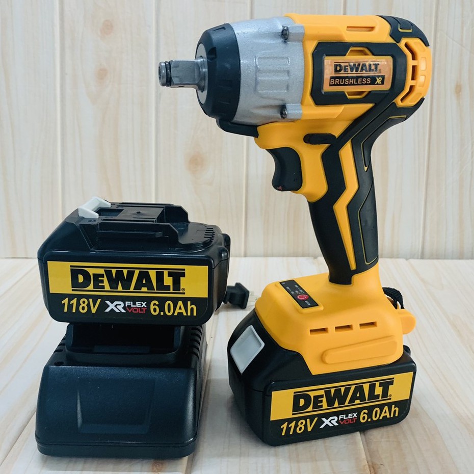 Máy siết bulong dùng pin không chổi than 118V DEWAT pin khủng 10 Cell