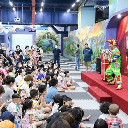 Vé vào cổng khu vui chơi Kidszone và công viên khủng long tại Funny Kids - áp dụng T7, CN và Lễ