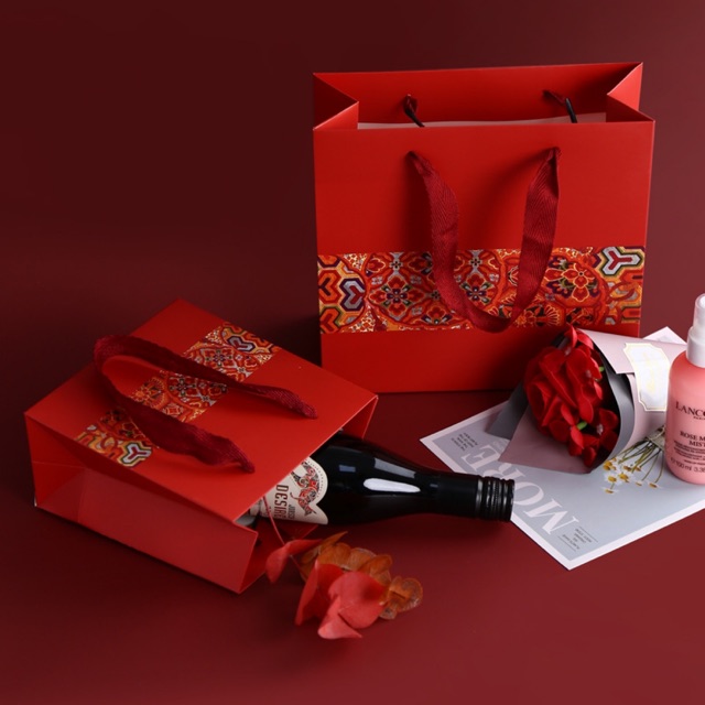 Túi đựng quà đỏ Huyền bí 2 size | BigBuy360 - bigbuy360.vn