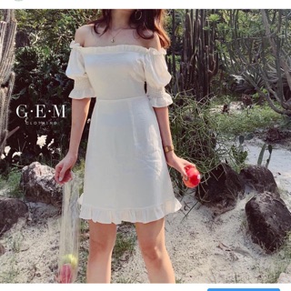 Đầm trễ vai