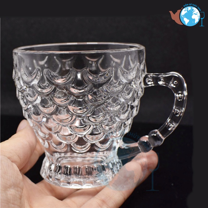 Bộ bình rót và 6 ly thủy tinh có quai cầm hoa văn vảy cá DELI hàng cao cấp