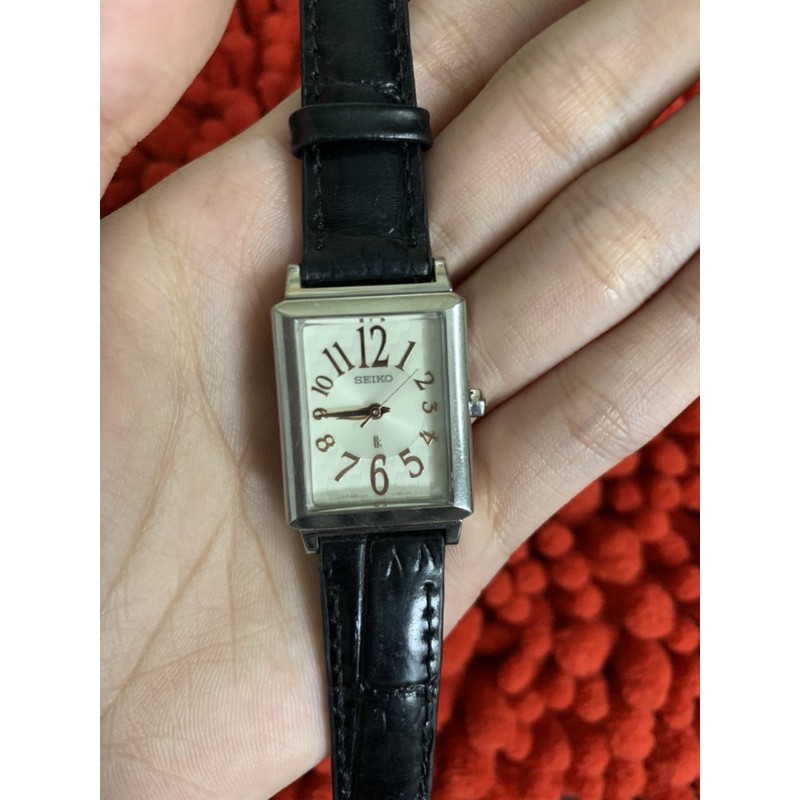 Đồng hồ nữ Seiko mặt chữ nhật hàng si