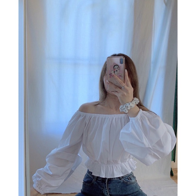 Áo croptop bẹt vai tay nấc đen, trắng