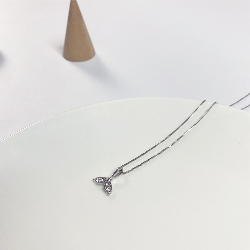 Vòng cổ mặt đuôi cá thiết kế đơn giản cá tính cho nữ