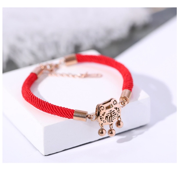 Lắc Tay Dây Đỏ Lục Lạc May Mắn Titan Ko Đen TT 4160