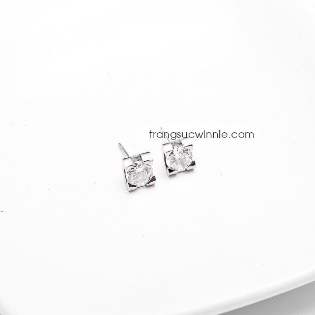 Hoa tai nữ titan Đá vuông B