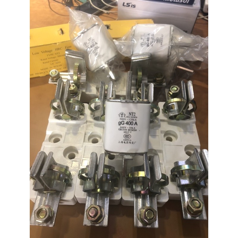Ruột Cầu chì xập 32A 63A 80A 100A 125A 160A 200A NT00 gG80A 500VAC 120kA 660VAC 50kA - Cầu Chì Sứ NT00 gG