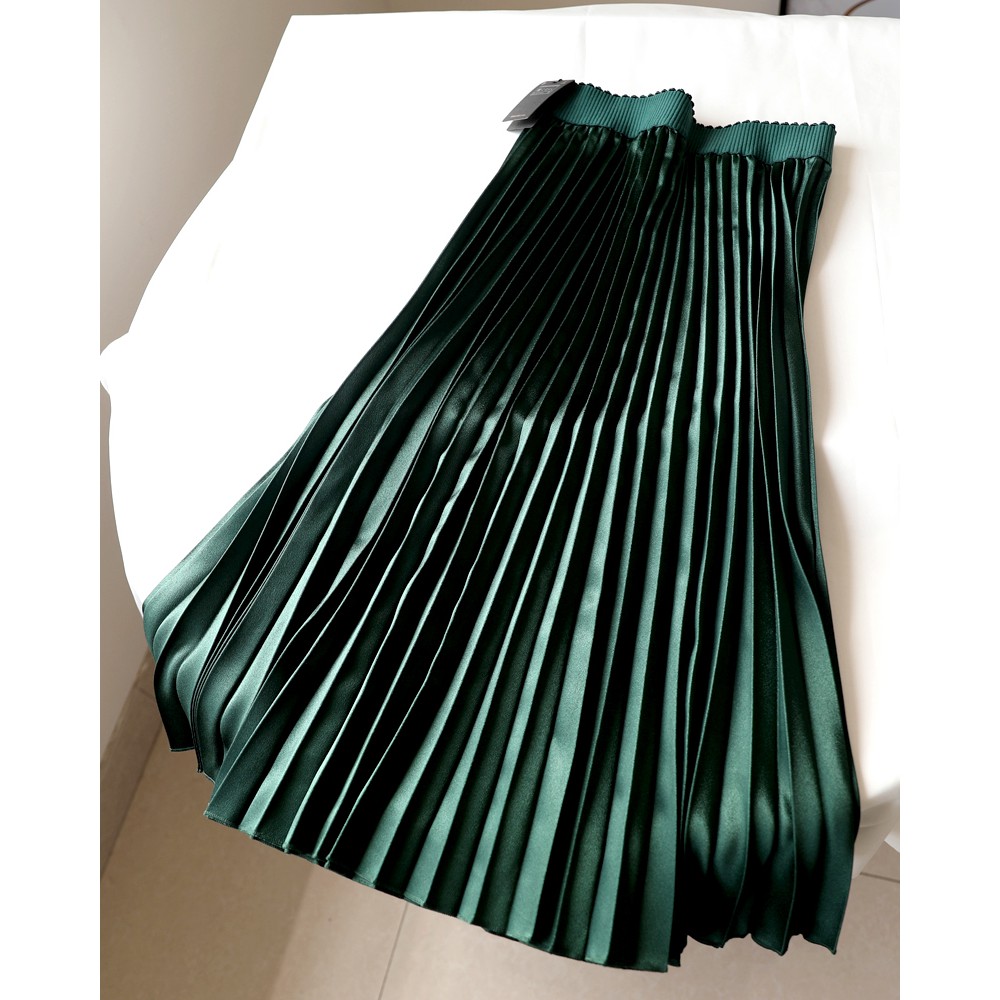 Chân váy xếp ly K- Gold màu xanh lá cây | BigBuy360 - bigbuy360.vn