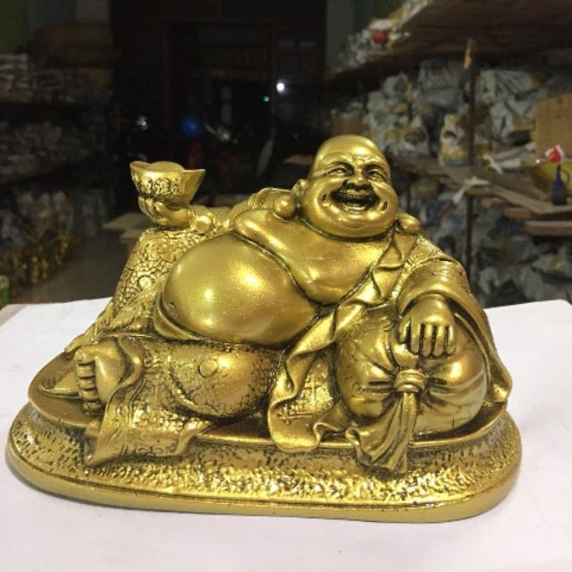 Tượng đá ông di Lặc ngồi dựa bao vàng D43