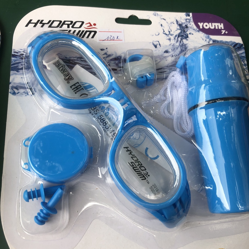 Bộ phụ kiện bơi Bestway gồm Kính bơi, kẹp mũi, nút tai và hộp đựng dành cho bé từ 7 tuổi trở lên