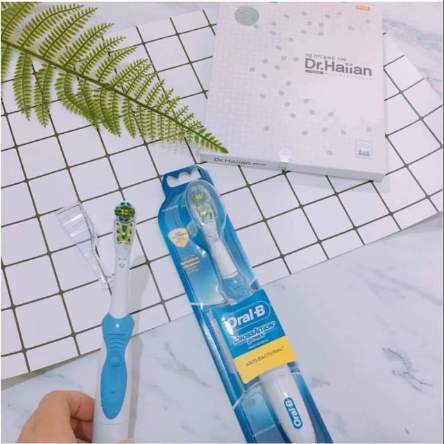 Bàn chải điện oral B