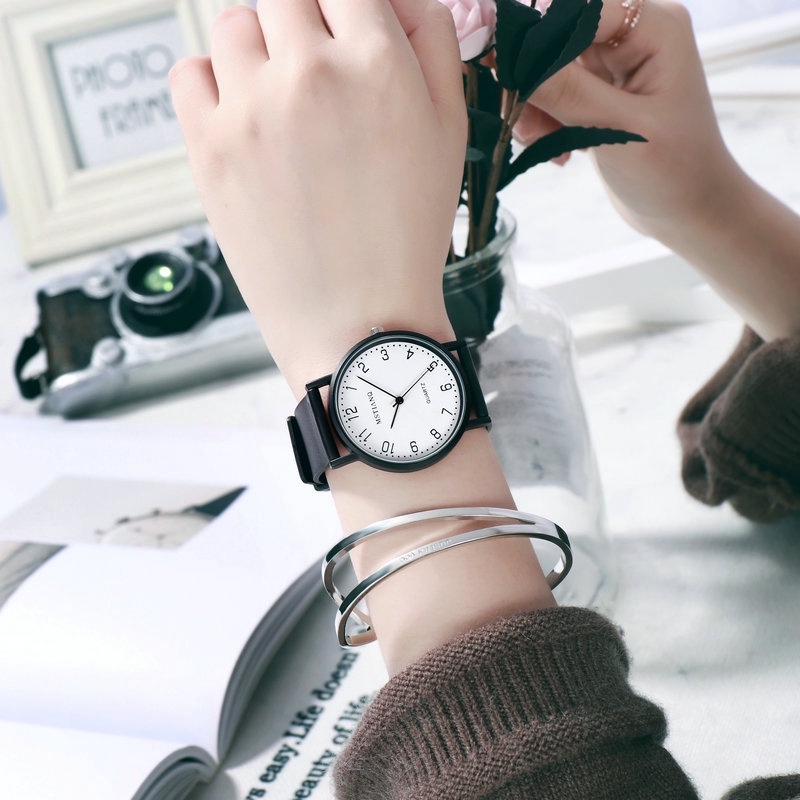 Đồng Hồ Điện Tử Mặt Tròn Màu Đen Phong Cách Hàn Quốc Thời Trang Cho Nam Nữ