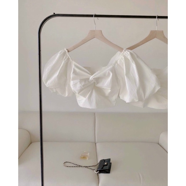 áo crop xoắn ngực tay bồng