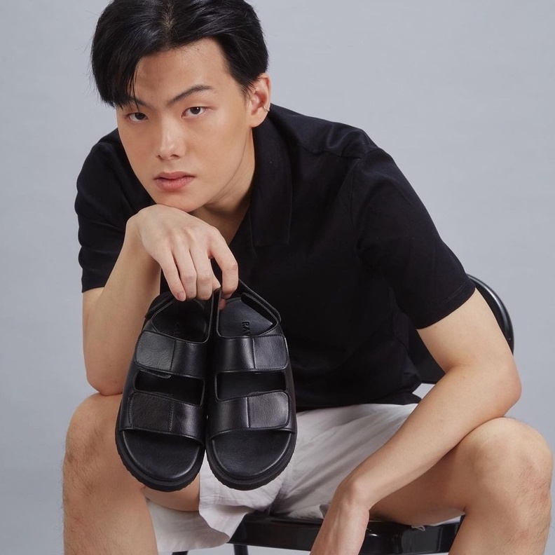 Dép sandal nam nữ couple quai ngang da bò thời trang cao cấp Toro, đế cao su non, màu đen _ Q09