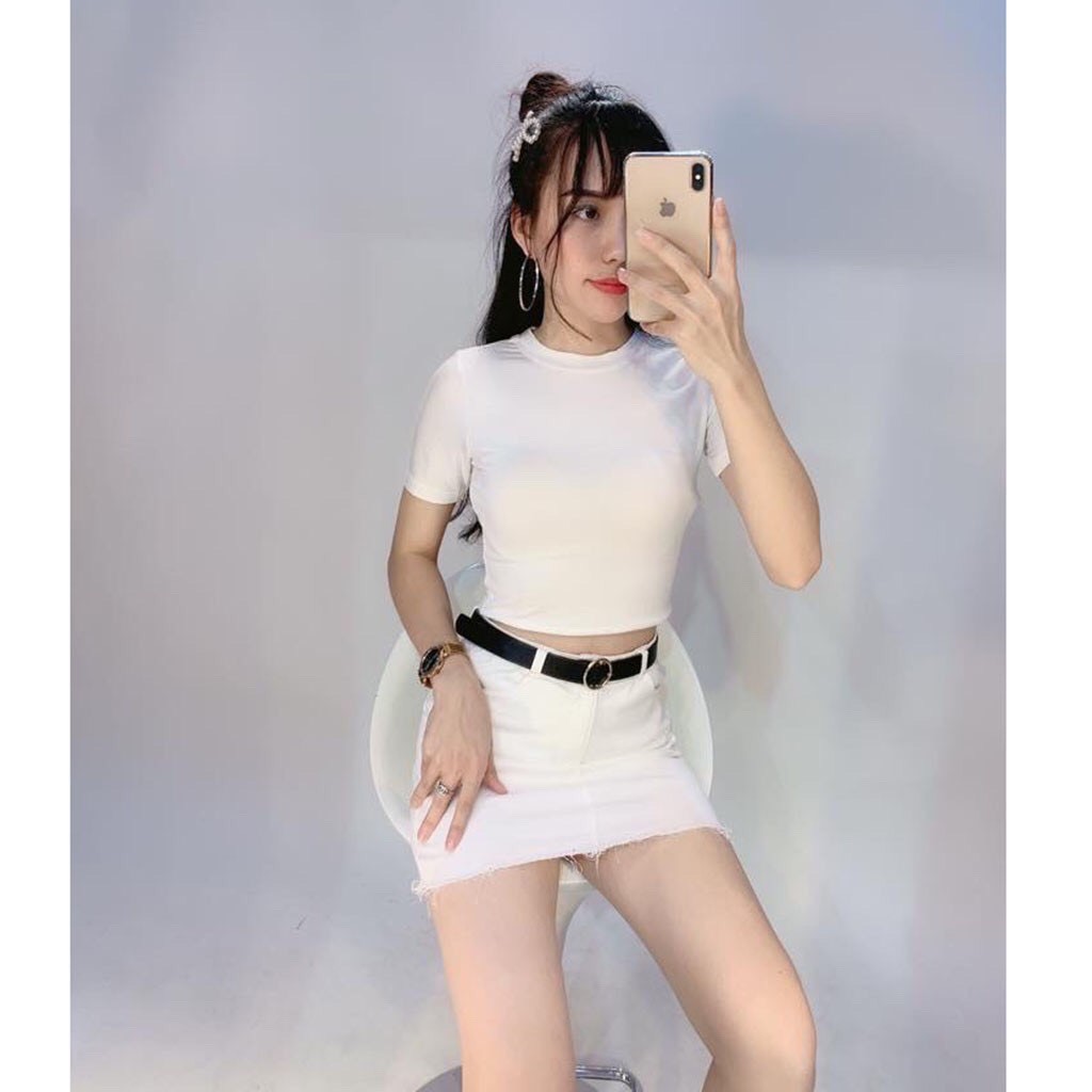 [Mã FAMAYWA giảm 10K đơn 50K] Áo Croptop Cổ Tròn Daski , áo phong trơn nữa 2 màu đen trắng ulzzang | BigBuy360 - bigbuy360.vn