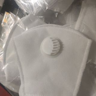 10 KHẨU TRANG 3D MASK VIỆT NAM CÓ VAN THỞ