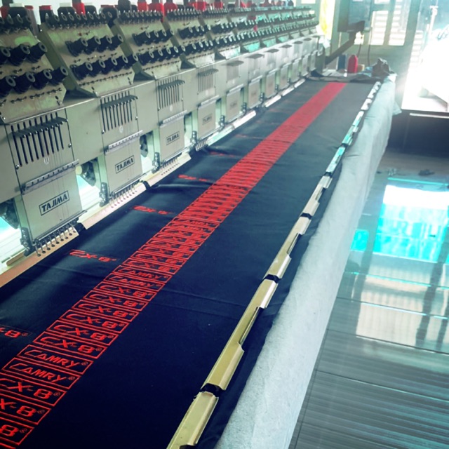 Logo taplo ô tô keo ủi