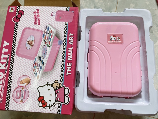 Vali trang điểm thật hello kitty cho bé