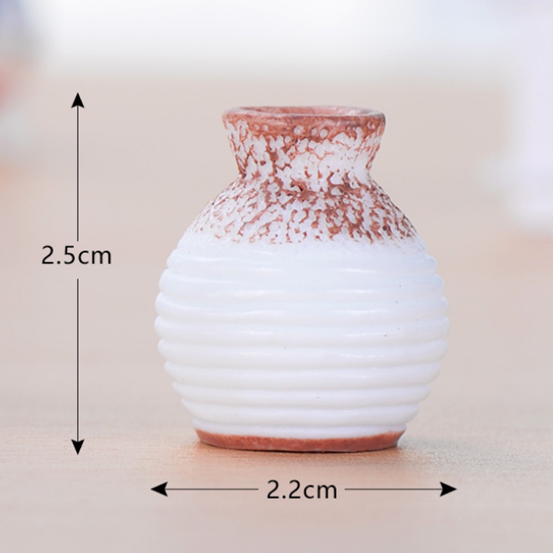 1 Lọ Hoa Nhỏ Trang Trí Sân Vườn