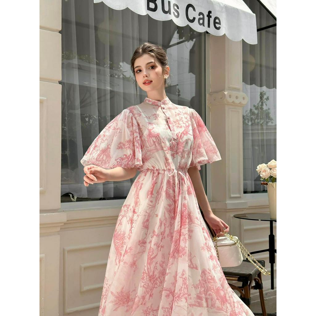 𝑪𝒉𝒂𝒓𝒍𝒐𝒕𝒕 𝑫𝒓𝒆𝒔𝒔 - váy tơ in hoạ tiết cao cấp màu hồng đỏ có kém  váy 2 dây