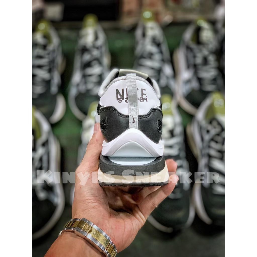 Giày Sacai x NK VaporWaffle Black White