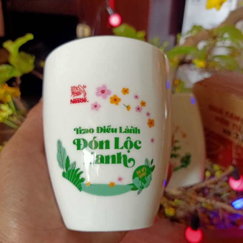 Bộ 2 ly sứ Donghwa hàng khuyến mãi Nestle