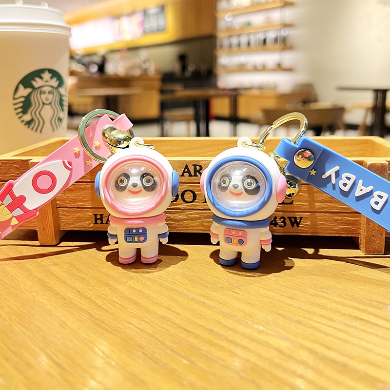 Móc Khóa Hình Phi Hành Gia Gấu Trúc 3D Dễ Thương