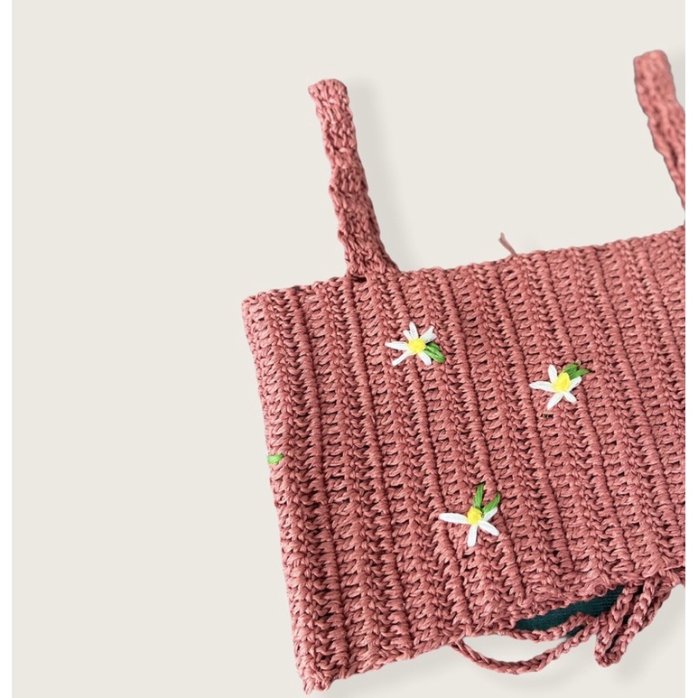 Áo len 2 dây thêu hoa