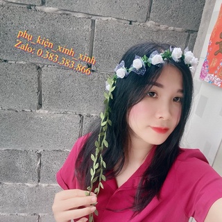 Vòng hoa đội đầu và vòng tay chụp kỷ yếu mẫu lá viền